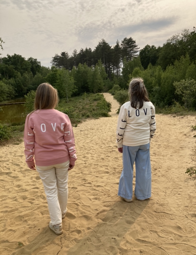 SELFLOVECLUB Sweater - Afbeelding 24