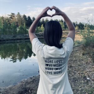T-shirt ronde hals MORE LOVE