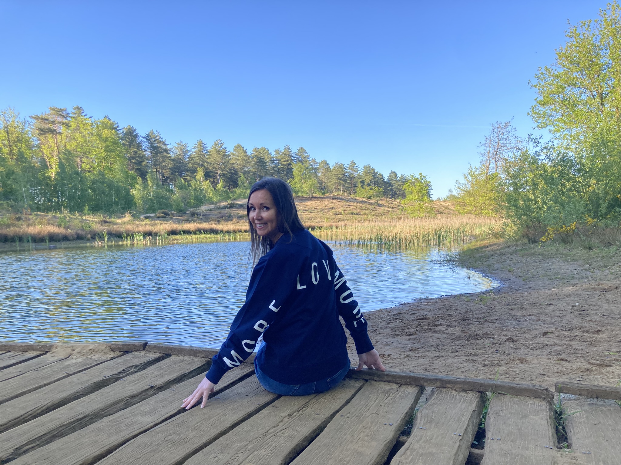MORE LOVE MORE Sweater - Afbeelding 4